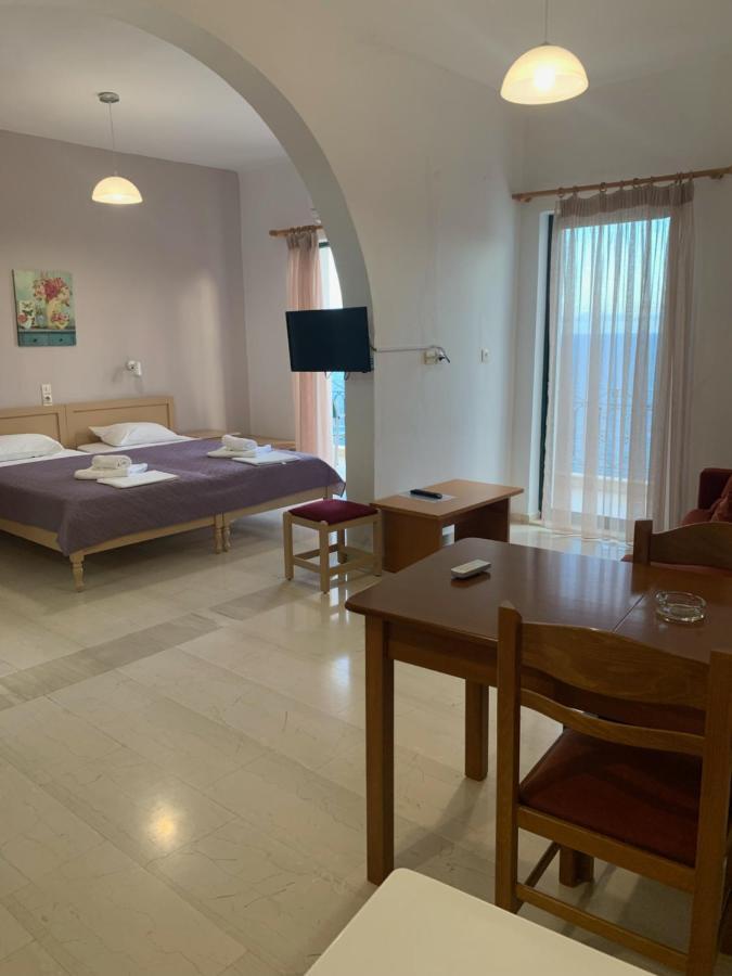 Iro Hotel Agia Galini  Exterior photo
